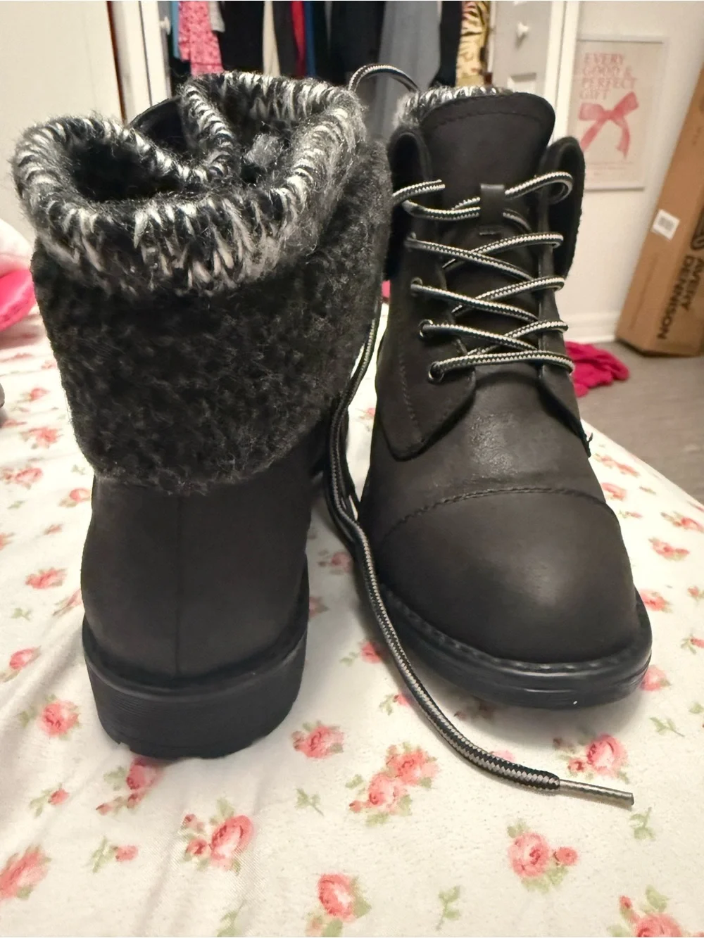 Cliffs by WHITE MOUNTAIN Black Fold-Over Lace-Up Winter Ankle Boots